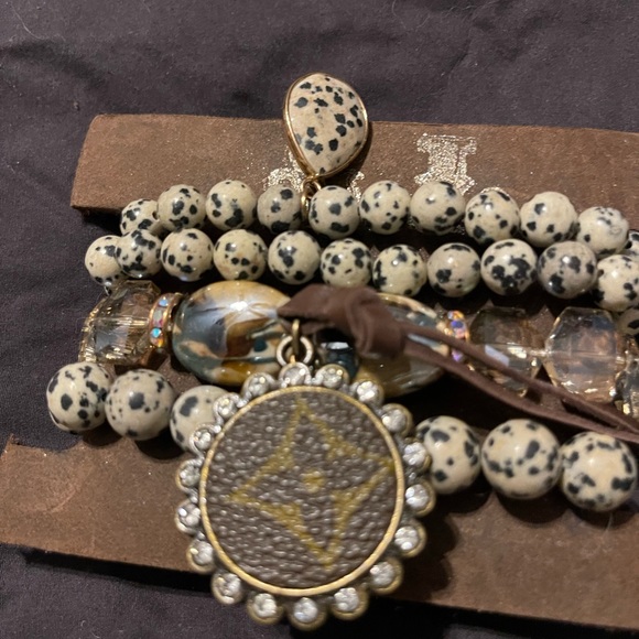 UPCYCLED stacker bracelet with charm from Sandra Lang jewelry - Picture 2 of 2